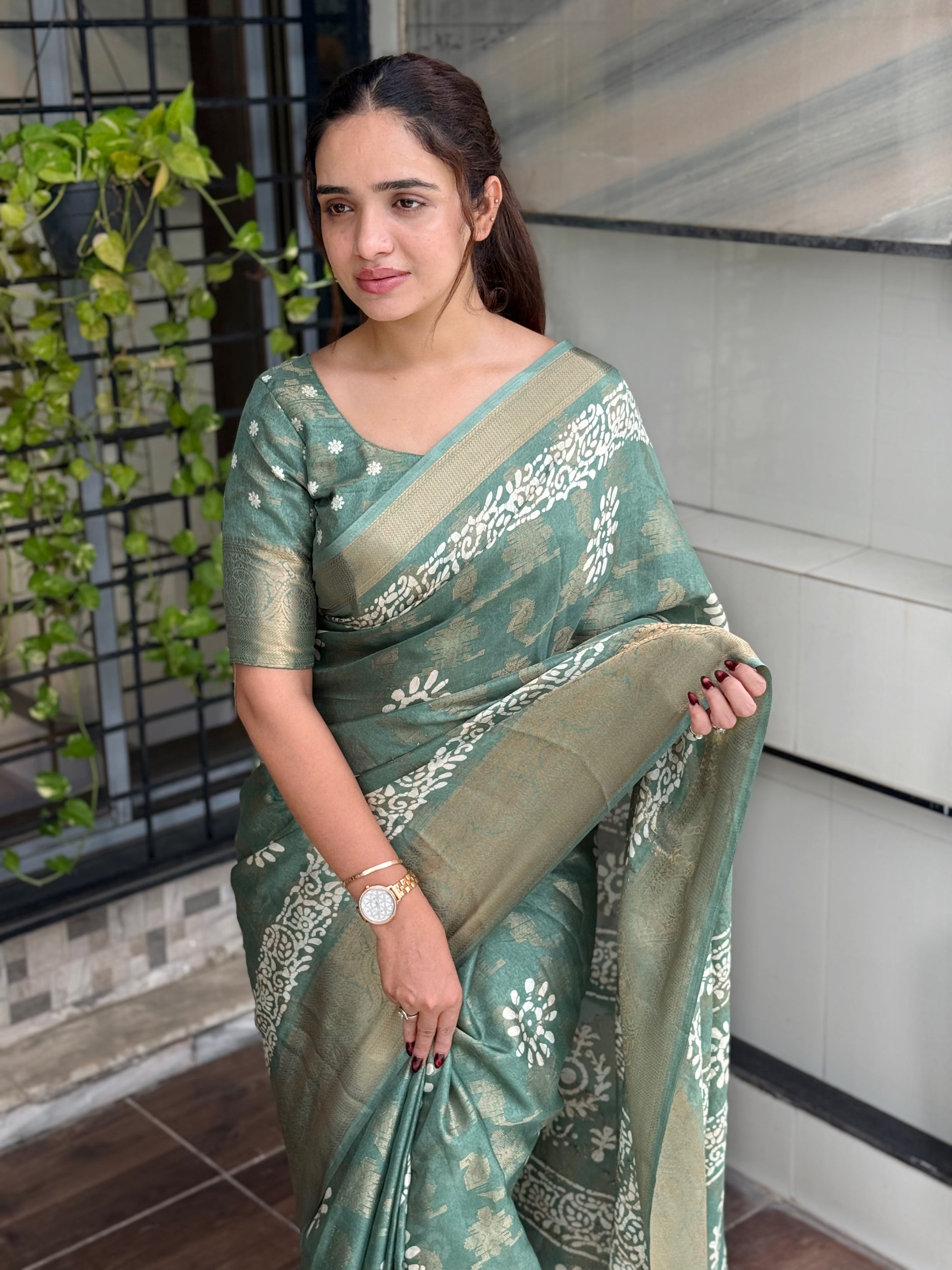 Vibrant Charm With This Designer Printed Saree Beautiful Collection