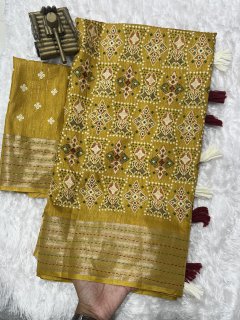 Make Every Moment special with our exclusive printed Saree collection