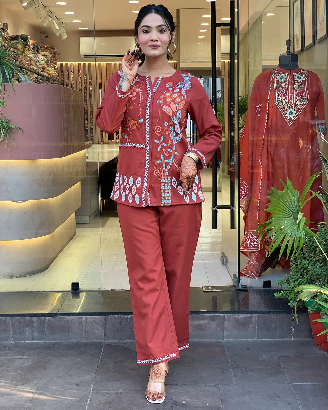 Effortless Cotton Slub Fabric Embroidery Work Cord Set for Women